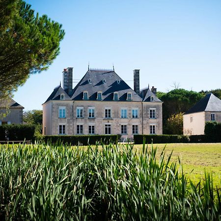 Domaine De La Briouse Bed & Breakfast Sanxay Exterior photo