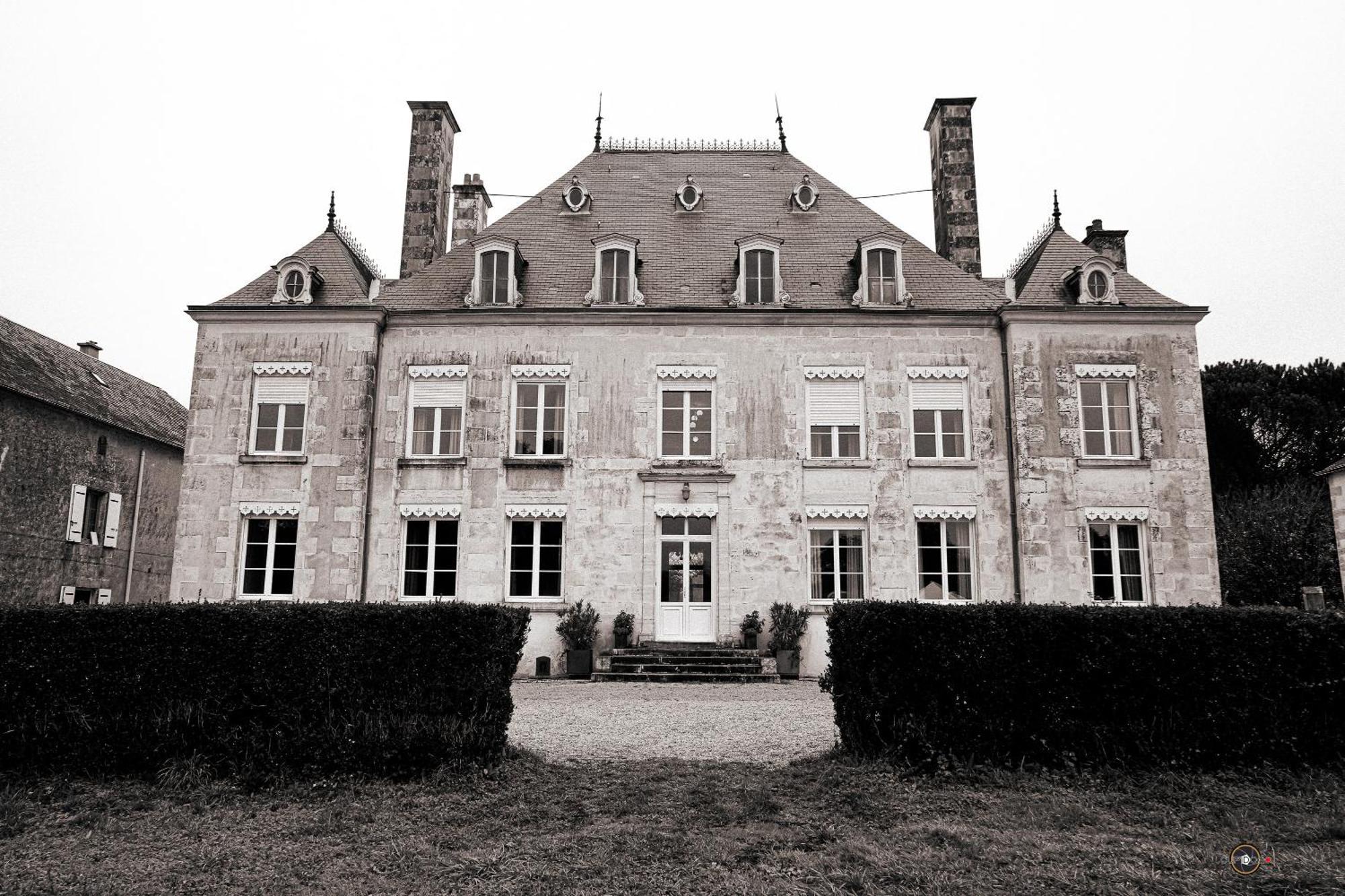 Domaine De La Briouse Bed & Breakfast Sanxay Exterior photo